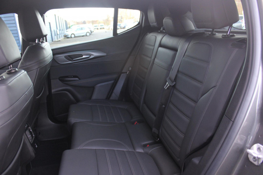 Alfa Romeo Tonale 1.5T 160PK Hybrid VELOCE | PREMIUM PACK: LEDEREN BEKLEDING/GEVENTILEERDE VOORSTOELEN/4-VOUDIG ELEKTRISCH VERSTELBARE LENDESTEUN VOORSTOELEN/HOOGGLANS ZWARTE RAAMOMLIJSTING/AMBIENT LIGHTING | TECHNOLOGY PACK: PARKEERWAARSCHUWING VOOR EN ACHTER/360° CAMERA/AUTOMATISCH INPARKEREN/ AUTONOMOUS DRIVING LEVEL 2: ADAPTIVE CRUISE CONTROL/LANE CENTERING ASSIST/TRAFFIC JAM ASSIST DODEHOEK DETECTIE AUTOMATISCH DIMMENDE BUITENSPIEGELS ELEKTRISCH BEDIENBARE ACHTERKLEP | WINTERPACK: STOELVERWARMING VOOR/STUURVERWARMING/VERWARMBARE RUITENSPROEIERS | 19" LICHTMETALEN VELGEN  | DRAADLOZ