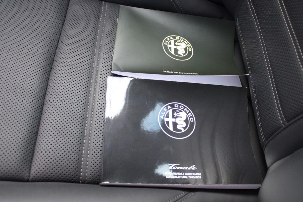 Alfa Romeo Tonale 1.5T 160PK Hybrid VELOCE | PREMIUM PACK: LEDEREN BEKLEDING/GEVENTILEERDE VOORSTOELEN/4-VOUDIG ELEKTRISCH VERSTELBARE LENDESTEUN VOORSTOELEN/HOOGGLANS ZWARTE RAAMOMLIJSTING/AMBIENT LIGHTING | TECHNOLOGY PACK: PARKEERWAARSCHUWING VOOR EN ACHTER/360° CAMERA/AUTOMATISCH INPARKEREN/ AUTONOMOUS DRIVING LEVEL 2: ADAPTIVE CRUISE CONTROL/LANE CENTERING ASSIST/TRAFFIC JAM ASSIST DODEHOEK DETECTIE AUTOMATISCH DIMMENDE BUITENSPIEGELS ELEKTRISCH BEDIENBARE ACHTERKLEP | WINTERPACK: STOELVERWARMING VOOR/STUURVERWARMING/VERWARMBARE RUITENSPROEIERS | 19" LICHTMETALEN VELGEN  | DRAADLOZ