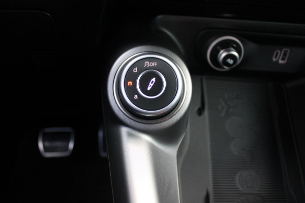 Alfa Romeo Tonale 1.5T 160PK Hybrid VELOCE | PREMIUM PACK: LEDEREN BEKLEDING/GEVENTILEERDE VOORSTOELEN/4-VOUDIG ELEKTRISCH VERSTELBARE LENDESTEUN VOORSTOELEN/HOOGGLANS ZWARTE RAAMOMLIJSTING/AMBIENT LIGHTING | TECHNOLOGY PACK: PARKEERWAARSCHUWING VOOR EN ACHTER/360° CAMERA/AUTOMATISCH INPARKEREN/ AUTONOMOUS DRIVING LEVEL 2: ADAPTIVE CRUISE CONTROL/LANE CENTERING ASSIST/TRAFFIC JAM ASSIST DODEHOEK DETECTIE AUTOMATISCH DIMMENDE BUITENSPIEGELS ELEKTRISCH BEDIENBARE ACHTERKLEP | WINTERPACK: STOELVERWARMING VOOR/STUURVERWARMING/VERWARMBARE RUITENSPROEIERS | 19" LICHTMETALEN VELGEN  | DRAADLOZ