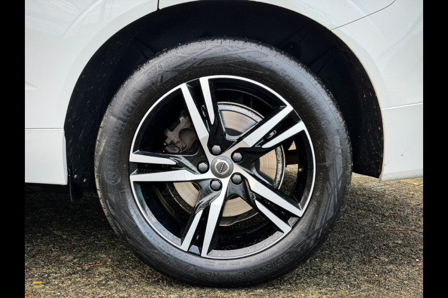 Volvo XC60 2.0 T8 Twin Engine AWD R-Design Panorama|Trekhaak