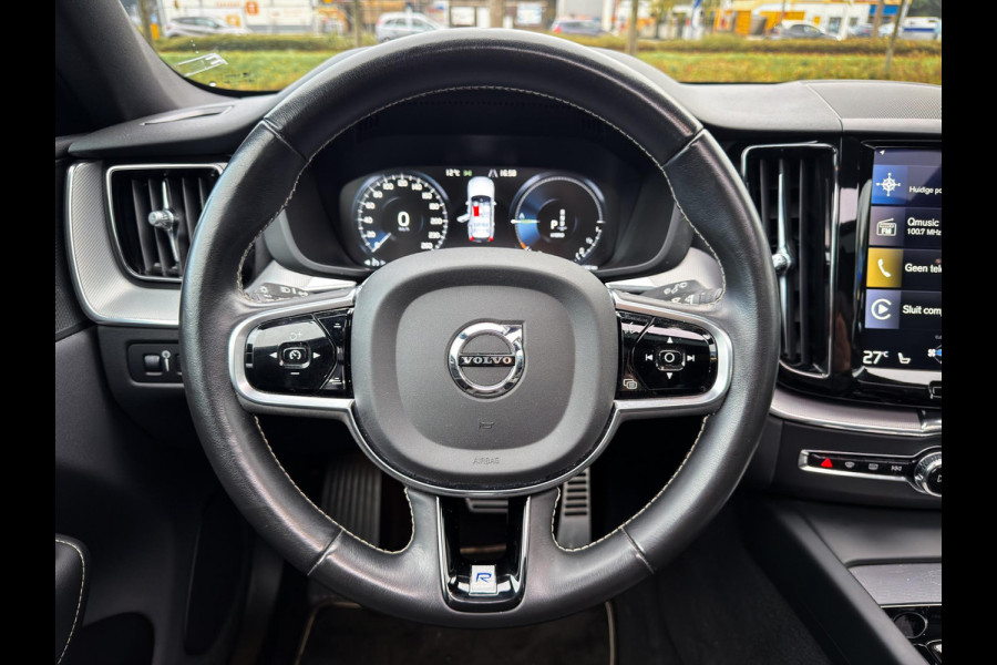 Volvo XC60 2.0 T8 Twin Engine AWD R-Design Panorama|Trekhaak