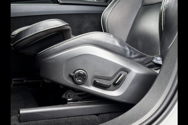 Volvo XC60 2.0 T8 Twin Engine AWD R-Design Panorama|Trekhaak