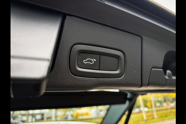 Volvo XC60 2.0 T8 Twin Engine AWD R-Design Panorama|Trekhaak