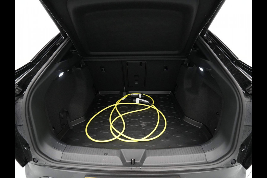 Volkswagen ID.5 Pro Business 77 kWh 286pk Navigatie Camera Clima Acc Stoel/Stuurverwarming 113