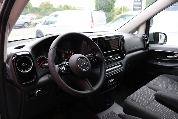 Mercedes-Benz Vito 116 CDI L2 | Multibeam LED | CarPlay | Camera | Dodehoek | MF Stuur | DAB | 3-Zitter | Lederen bekleding