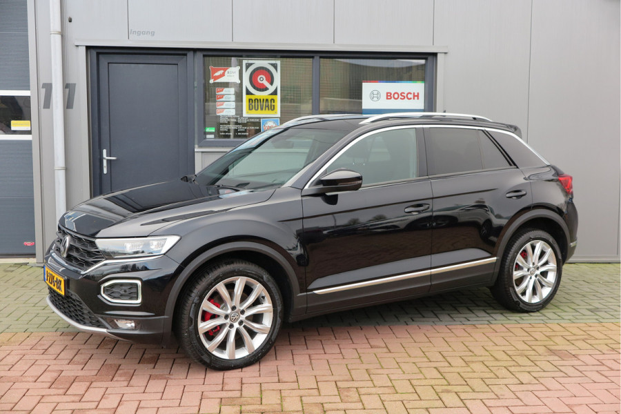 Volkswagen T-Roc 1.5 TSI 150pk DSGSport Camera , Virtual Cockpit , Navi , Led , Carplay, DAB+ ,PDC, LMV, Electr. bedienbare achterklep, Schakelflippers aan stuurwiel etc..