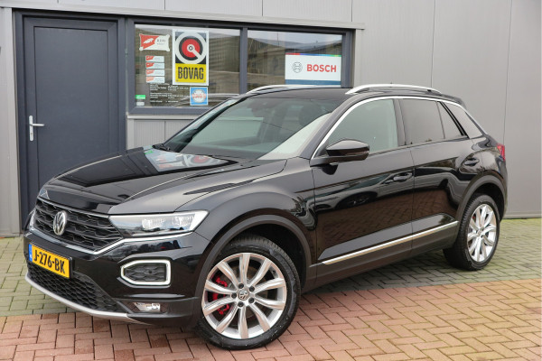 Volkswagen T-Roc 1.5 TSI 150pk DSGSport Camera , Virtual Cockpit , Navi , Led , Carplay, DAB+ ,PDC, LMV, Electr. bedienbare achterklep, Schakelflippers aan stuurwiel etc..