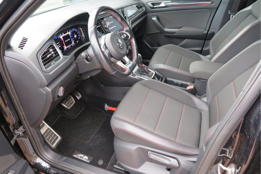 Volkswagen T-Roc 1.5 TSI 150pk DSGSport Camera , Virtual Cockpit , Navi , Led , Carplay, DAB+ ,PDC, LMV, Electr. bedienbare achterklep, Schakelflippers aan stuurwiel etc..
