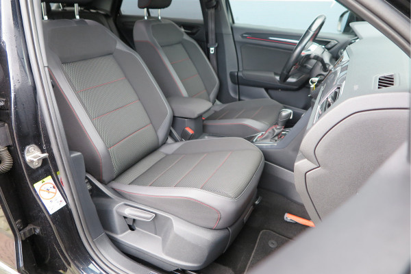 Volkswagen T-Roc 1.5 TSI 150pk DSGSport Camera , Virtual Cockpit , Navi , Led , Carplay, DAB+ ,PDC, LMV, Electr. bedienbare achterklep, Schakelflippers aan stuurwiel etc..