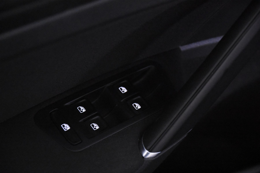 Volkswagen Golf 1.0 TSI Comfortline *1ste Eigenaar*Navigatie*Camera*