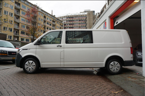 Volkswagen Transporter 2.0 TDI L2H1 30 DC | Aut7 | Eur6 | NAVI | Apple Carplay | Trekhaak | Airco | Cruise | Dubbele cabine
