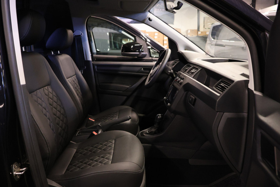 Volkswagen Caddy 2.0 TDI 185 PK DSG | CarPlay | Camera | Stoelverwarming | L+R Schuifdeur | AP Schroefset | Trekhaak | Airco | Cruise control | Dealer onderhouden | Nieuwe APK