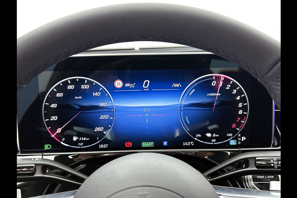 Mercedes-Benz E-Klasse 300 e Sport Edition |  Premium pakket | Trekhaak | Stoelventilatie voor | Nightpakket | Winter pakket | Burmester® 4D sound system | 20 inch AMG velgen zwart | DISTRONIC | 360°-camera | MBUX Superscreen |