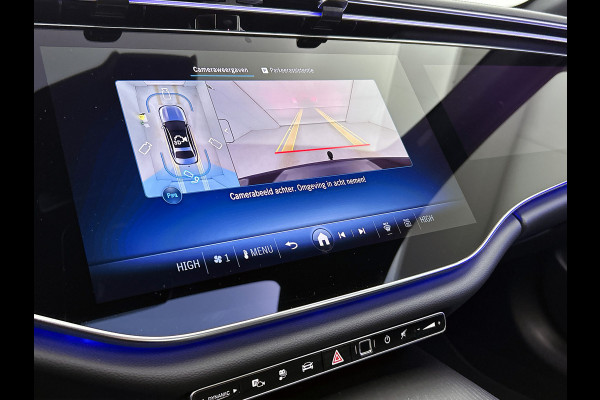 Mercedes-Benz E-Klasse 300 e Sport Edition |  Premium pakket | Trekhaak | Stoelventilatie voor | Nightpakket | Winter pakket | Burmester® 4D sound system | 20 inch AMG velgen zwart | DISTRONIC | 360°-camera | MBUX Superscreen |