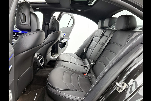 Mercedes-Benz E-Klasse 300 e Sport Edition |  Premium pakket | Trekhaak | Stoelventilatie voor | Nightpakket | Winter pakket | Burmester® 4D sound system | 20 inch AMG velgen zwart | DISTRONIC | 360°-camera | MBUX Superscreen |