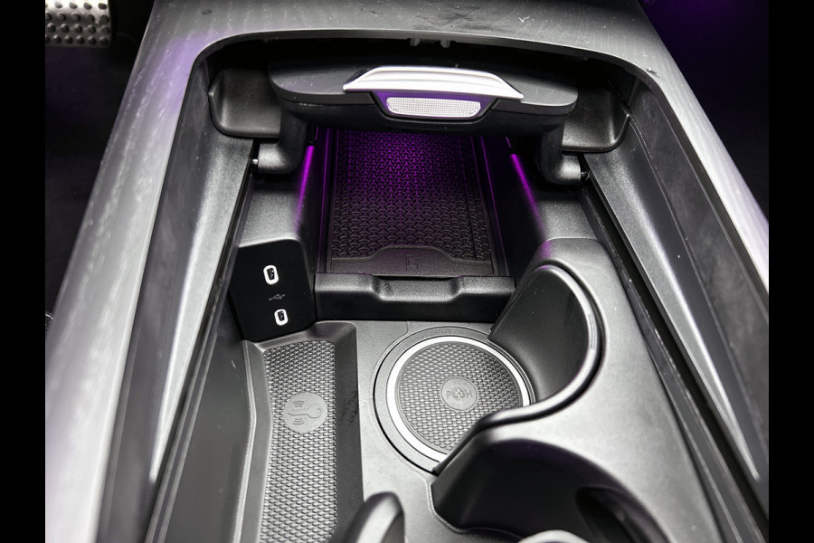 Mercedes-Benz E-Klasse 300 e Sport Edition |  Premium pakket | Trekhaak | Stoelventilatie voor | Nightpakket | Winter pakket | Burmester® 4D sound system | 20 inch AMG velgen zwart | DISTRONIC | 360°-camera | MBUX Superscreen |