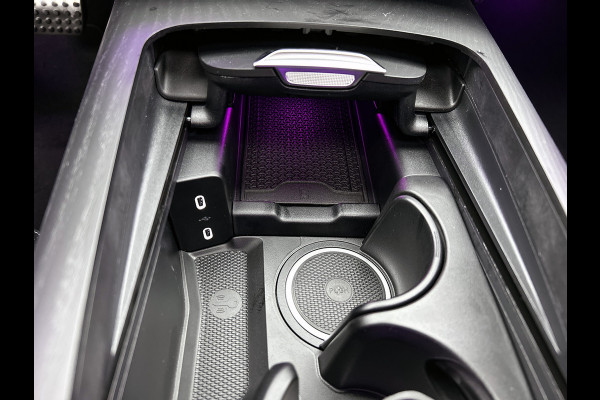 Mercedes-Benz E-Klasse 300 e Sport Edition |  Premium pakket | Trekhaak | Stoelventilatie voor | Nightpakket | Winter pakket | Burmester® 4D sound system | 20 inch AMG velgen zwart | DISTRONIC | 360°-camera | MBUX Superscreen |