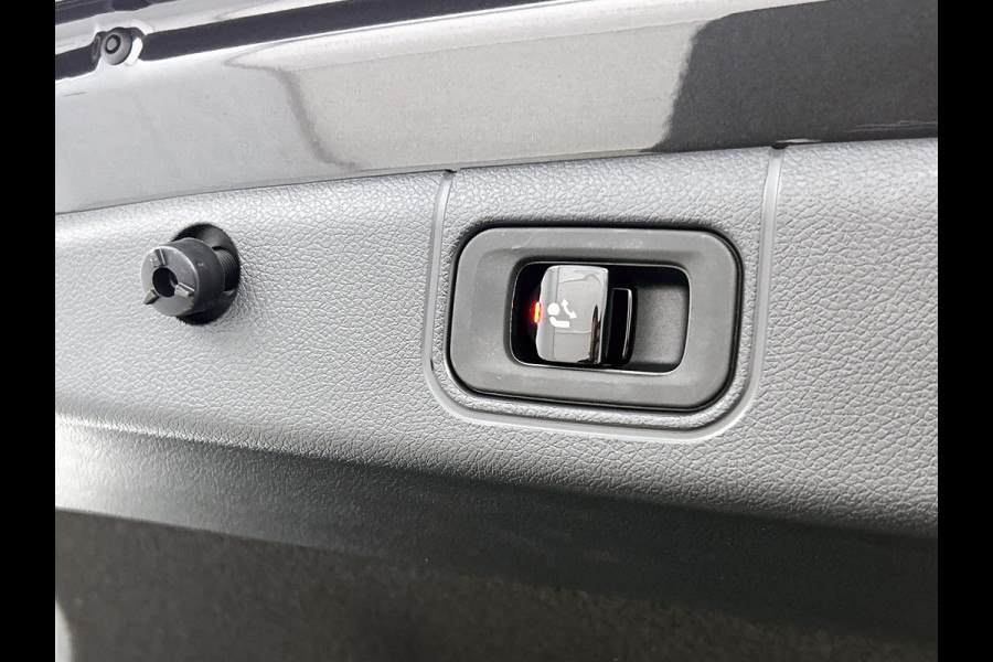 Mercedes-Benz E-Klasse 300 e Sport Edition |  Premium pakket | Trekhaak | Stoelventilatie voor | Nightpakket | Winter pakket | Burmester® 4D sound system | 20 inch AMG velgen zwart | DISTRONIC | 360°-camera | MBUX Superscreen |