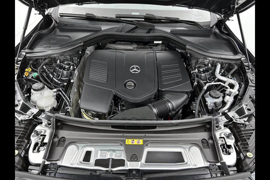 Mercedes-Benz GLC 300e 4MATIC Sport Edition | Trekhaak | Nightpakket | AMG Premium | 360°-camera | Memorypakket | Winterpakket | URBAN GUARD voertuigbescherming plus | KEYLESS GO-comfortpakket | Dodehoekassistent |