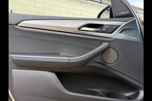 BMW X3 M40i xDrive High Executive M Sport Groot Navi | H&K | Pano | 21" | LED | HUD | Camera |