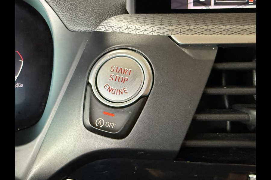 BMW X3 M40i xDrive High Executive M Sport Groot Navi | H&K | Pano | 21" | LED | HUD | Camera |