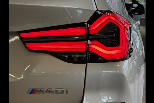 BMW X3 M40i xDrive High Executive M Sport Groot Navi | H&K | Pano | 21" | LED | HUD | Camera |