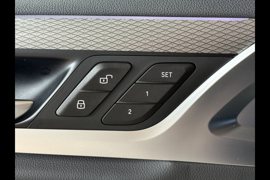 BMW X3 M40i xDrive High Executive M Sport Groot Navi | H&K | Pano | 21" | LED | HUD | Camera |