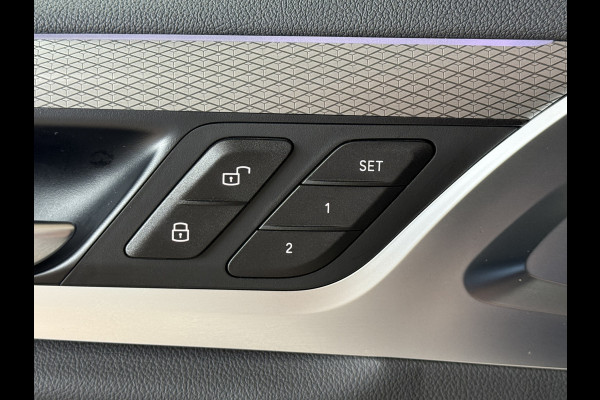 BMW X3 M40i xDrive High Executive M Sport Groot Navi | H&K | Pano | 21" | LED | HUD | Camera |