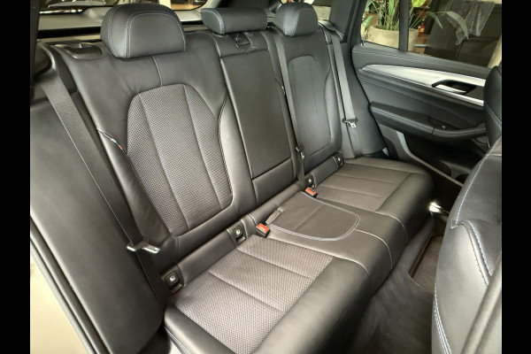 BMW X3 M40i xDrive High Executive M Sport Groot Navi | H&K | Pano | 21" | LED | HUD | Camera |