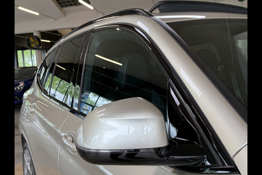 BMW X3 M40i xDrive High Executive M Sport Groot Navi | H&K | Pano | 21" | LED | HUD | Camera |