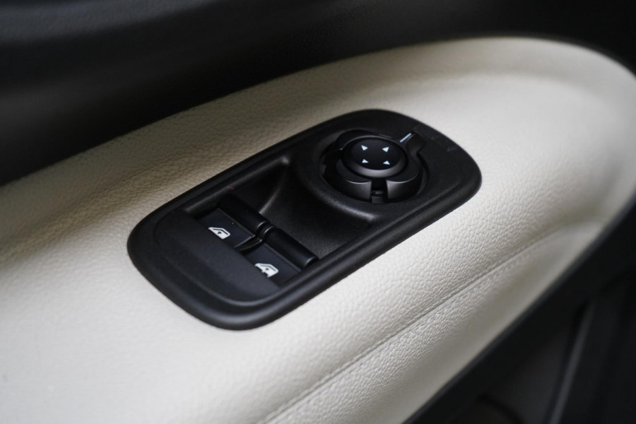 Fiat 500 La Prima 42 kWh | SoH 97% | Schuif/kanteldak | Navigatie | Leder | Apple Carplay