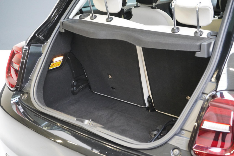 Fiat 500 La Prima 42 kWh | SoH 97% | Schuif/kanteldak | Navigatie | Leder | Apple Carplay