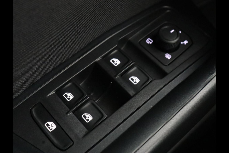 Volkswagen T-Roc 1.5 TSI Life Business | Stoelverwarming | Camera | Virtual Cockpit | Carplay | Full LED | Adaptive cruise | Navigatie | Park Assist | Climate control | DAB | Bluetooth