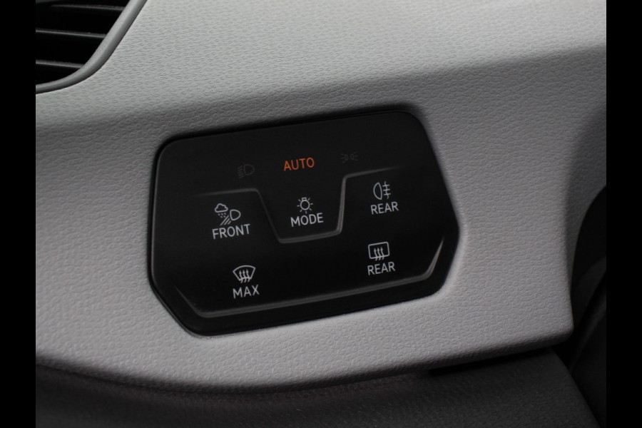 Volkswagen ID.3 First Plus 58 kWh | Navigatie | Apple Carplay/Android Auto | Camera | Parkeersensoren | Adaptive Cruise Control | Full LED Matrix | Stoel- en stuurverwarming | Lichtmetalen velgen | Climate Control