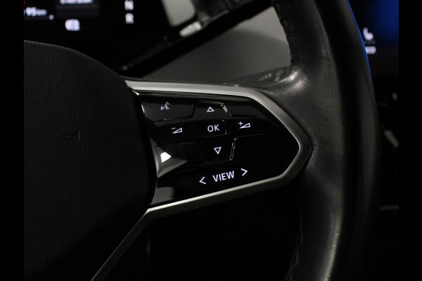 Volkswagen ID.3 First Plus 58 kWh | Navigatie | Apple Carplay/Android Auto | Camera | Parkeersensoren | Adaptive Cruise Control | Full LED Matrix | Stoel- en stuurverwarming | Lichtmetalen velgen | Climate Control