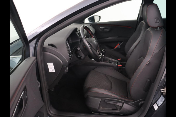 Seat Leon 1.5 TSI FR Ultimate Edition | Stoelverwarming | Carplay | Beats Pack | Adaptive cruise | Sfeerverlichting | Navigatie | Keyless | Virtual Cockpit | Climate control | Sportstoelen