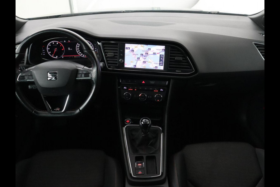 Seat Leon 1.5 TSI FR Ultimate Edition | Stoelverwarming | Carplay | Beats Pack | Adaptive cruise | Sfeerverlichting | Navigatie | Keyless | Virtual Cockpit | Climate control | Sportstoelen