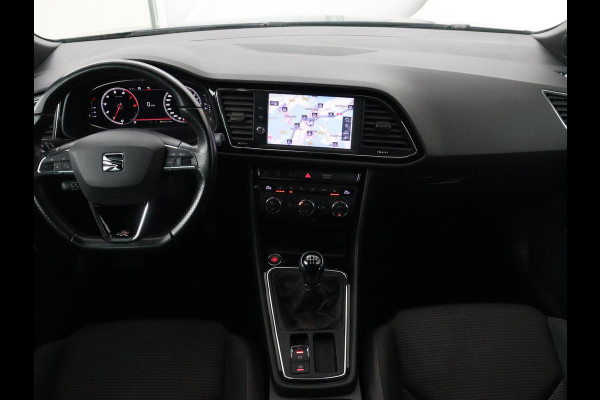 Seat Leon 1.5 TSI FR Ultimate Edition | Stoelverwarming | Carplay | Beats Pack | Adaptive cruise | Sfeerverlichting | Navigatie | Keyless | Virtual Cockpit | Climate control | Sportstoelen