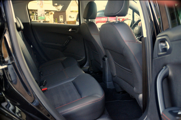Peugeot 208 1.2 PureTech 110 PK GT-Line | Navigatie | 17 inch |  Nieuwe d-riem