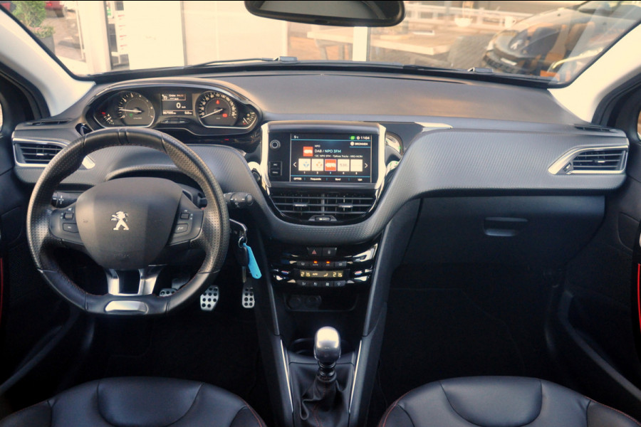 Peugeot 208 1.2 PureTech 110 PK GT-Line | Navigatie | 17 inch |  Nieuwe d-riem