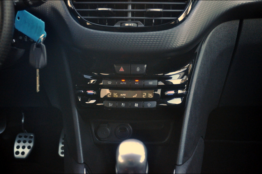 Peugeot 208 1.2 PureTech 110 PK GT-Line | Navigatie | 17 inch |  Nieuwe d-riem