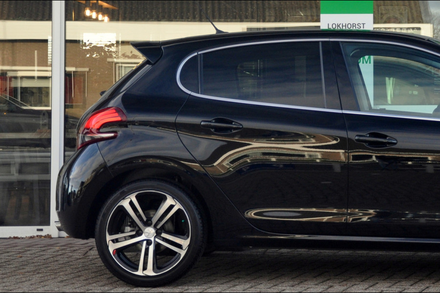 Peugeot 208 1.2 PureTech 110 PK GT-Line | Navigatie | 17 inch |  Nieuwe d-riem