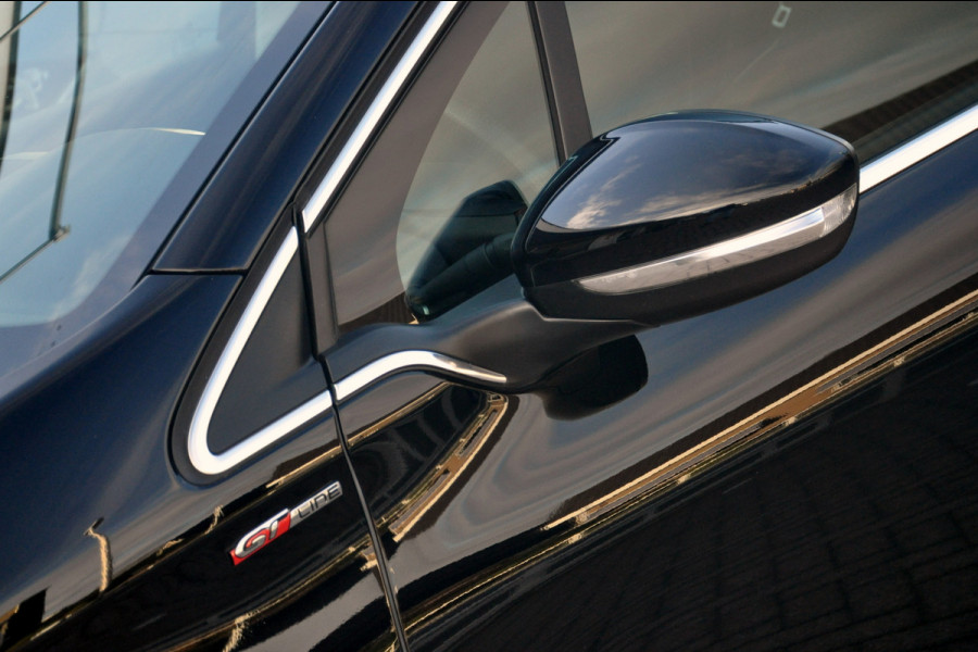Peugeot 208 1.2 PureTech 110 PK GT-Line | Navigatie | 17 inch |  Nieuwe d-riem