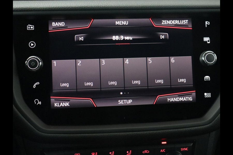 Seat Arona 1.0 TSI FR Launch | 1e eigenaar | Stoelverwarming | Adaptive cruise | Full LED | Beats Audio | Trekhaak | DAB | Carplay | Camera | Navigatie | Park Assist | Climate control