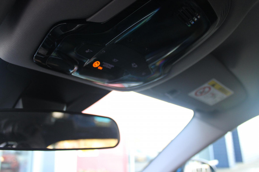 Alfa Romeo Giulia 2.0 T 280PK Q4 AWD VELOCE | FULL MAP NAVIGATIE | BI-XENON KOPLAMPEN | LED ACHTERLICHTEN | LEDEREN BEKLEDING | ELEKTRISCH VERSTELBARE "VELOCE" SPORTSTOELEN MET VERWARMING EN OP DE BESTUURDERSSTOEL GEHEUGEN | ELEKTRISCH VERSTELBARE ZIJDELINKSE STEUNEN OP VOORSTOELEN | STUUR VERWARMING | 18" INCH VELOCE VELGEN | LICHTMETALEN REMKLAUWEN IN DE KLEUR GEEL | ACHTERUITRIJCAMERA | PARKEERSENSOREN VOOR / ACHTER | AFNEEMBARE TREKHAAK MET DIFUSERKAP | EXTRA GETINTE ACHTER RUITEN | DUBBELE VERCHOOMDE UITLATEN | NEERKLAPBARE ACHTERBANK MET ARMSTEUN EN SKILUIK |