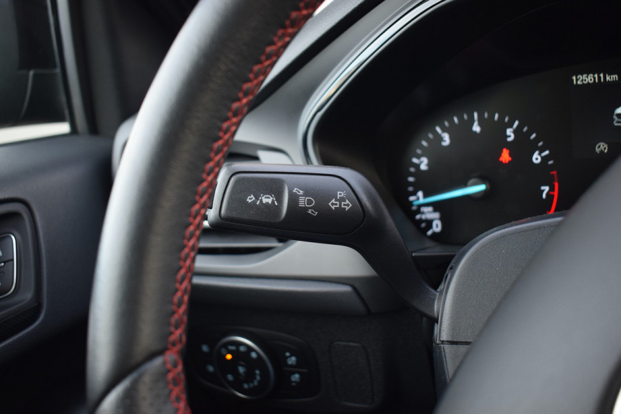 Ford FOCUS Wagon 1.5 EcoBoost ST Line Business | Apple CarPlay | Airco | Sportstoelen | Cruise