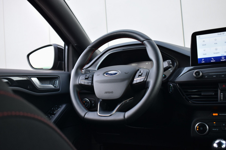 Ford FOCUS Wagon 1.5 EcoBoost ST Line Business | Apple CarPlay | Airco | Sportstoelen | Cruise