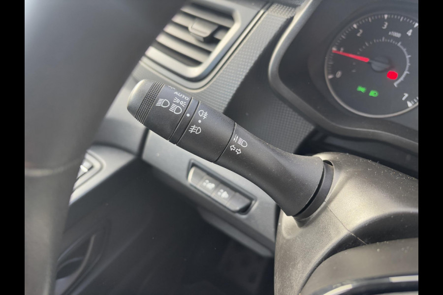 Renault Trafic 2.0 dCi 110 T30 L2H1*A/C*CRUISE*NAVI*HAAK*3PERS*