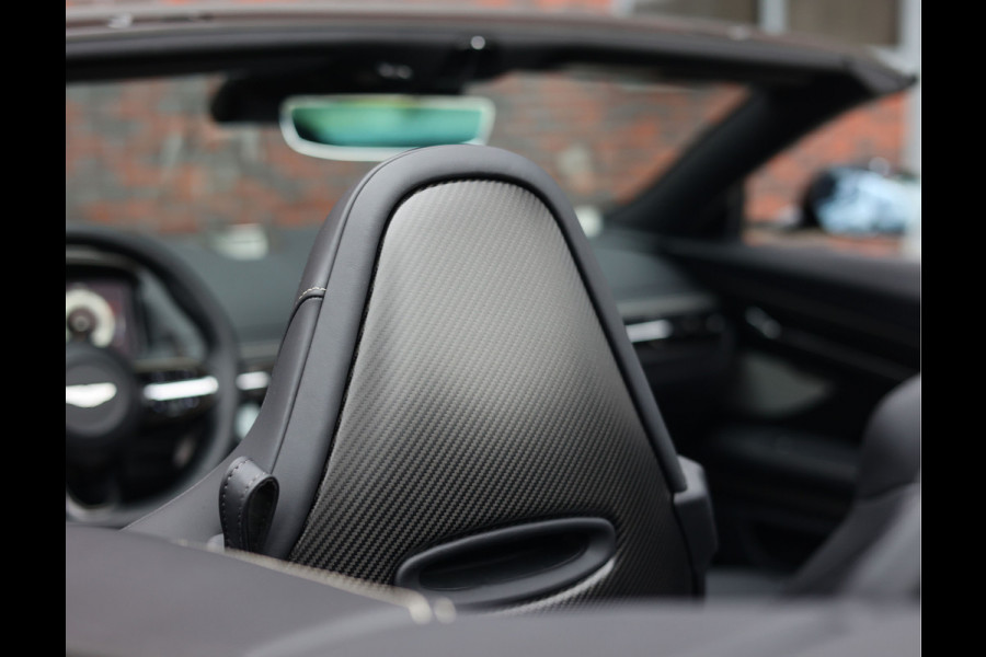 Aston Martin DB12 Volante 4.0 V8 | Xenon Grey - Carbon Pack