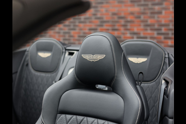 Aston Martin DB12 Volante 4.0 V8 | Xenon Grey - Carbon Pack